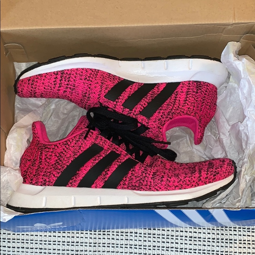 Women’s adidas pink and black swift run orthopite